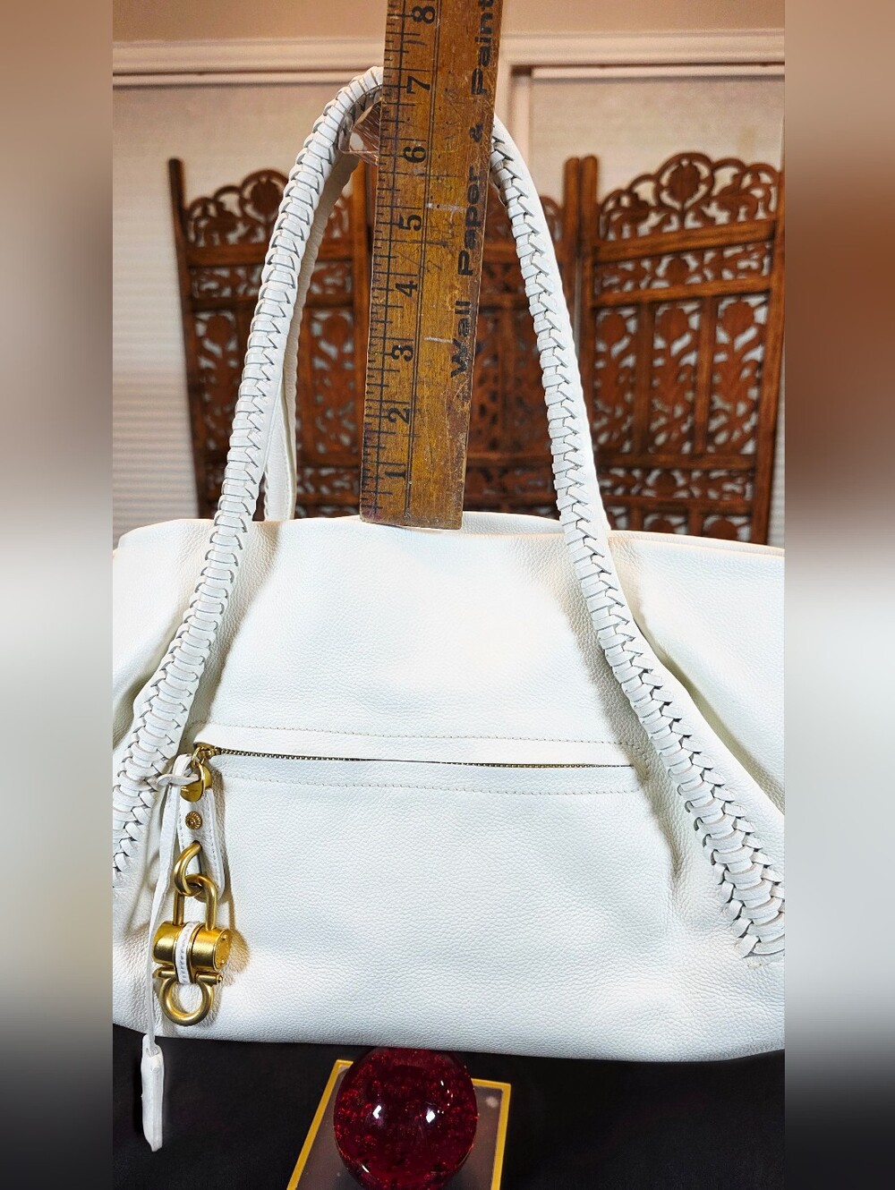 Salvatore Ferragamo White Soft Leather Shoulder Bag. Beautiful braided straps. - Picture 15 of 16